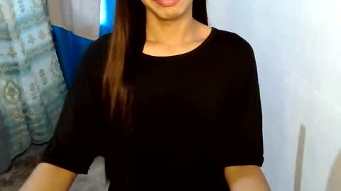 Snapshot of sweet_reyan2003 chatting on May 23, 2026, 10:14 pm REYAN online show from May 23, 2026, 10:14 pm