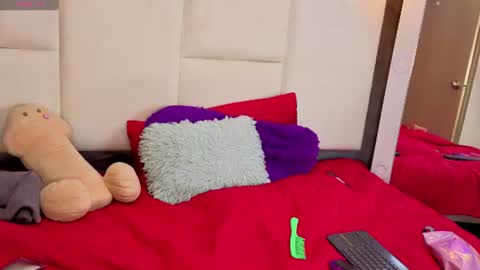 Snapshot of sweet_sam_lady chatting on July 24, 2026, 10:46 am sweet_sam_lady online show from July 24, 2026, 10:46 am