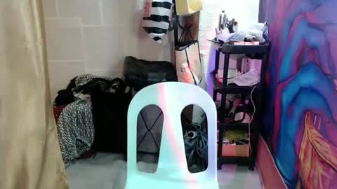 sweet_sang18 online show from June 2, 2026, 12:51 pm