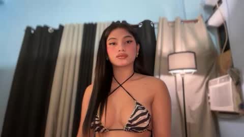 SCARLLET online show from April 28, 2026, 3:28 pm