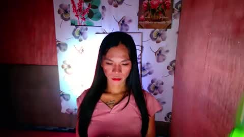 Zhienne online show from November 18, 2025, 7:02 am