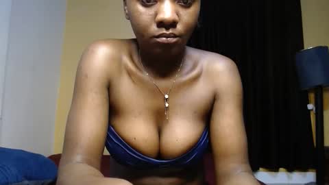Snapshot of sweet_sherie chatting on May 16, 2026, 2:19 am ellanah Tracie online show from May 16, 2026, 2:19 am