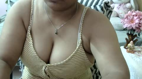 sweet_shivani online show from July 25, 2026, 7:17 am
