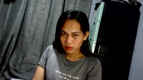 Snapshot of sweet_squirtxxxx chatting on July 8, 2026, 1:21 am HI IM MONA AND IM YOUR NEXT WIFE online show from July 8, 2026, 1:21 am