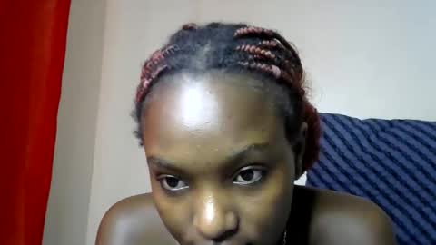 Snapshot of sweet_strawberina chatting on April 14, 2026, 8:42 am sweet_strawberina online show from April 14, 2026, 8:42 am