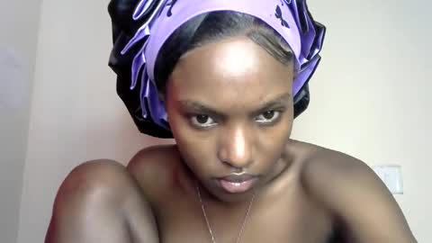 Snapshot of sweet_strawberina chatting on May 17, 2026, 8:12 am sweet_strawberina online show from May 17, 2026, 8:12 am