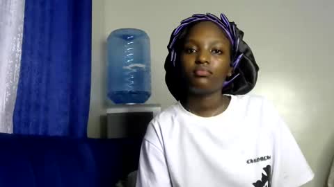 Snapshot of sweet_strawberina chatting on May 22, 2026, 6:20 am sweet_strawberina online show from May 22, 2026, 6:20 am