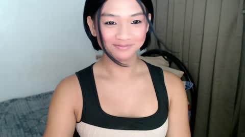 Snapshot of sweet_tenshi chatting on July 2, 2026, 10:49 pm tenshi online show from July 2, 2026, 10:49 pm