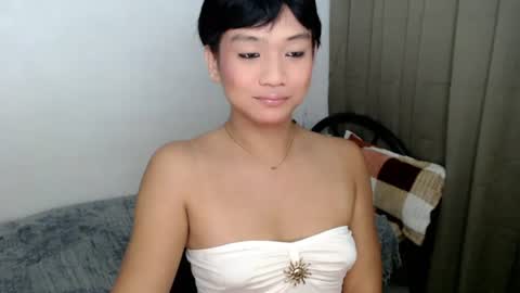 Snapshot of sweet_tenshi chatting on July 4, 2026, 4:02 pm tenshi online show from July 4, 2026, 4:02 pm