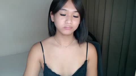 Snapshot of sweet_tenshi chatting on July 17, 2026, 4:01 pm tenshi online show from July 17, 2026, 4:01 pm