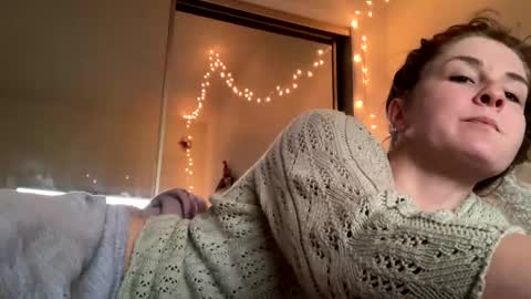 Snapshot of sweet_truffle chatting on January 1, 2025, 10:24 pm Heidi Brenner - Please check bio for schedule FAQ online show from January 1, 2025, 10:24 pm