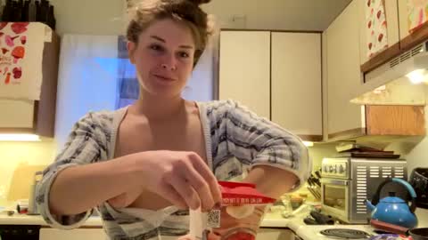 Snapshot of sweet_truffle chatting on February 20, 2025, 10:59 pm Heidi Brenner - Please check bio for schedule FAQ online show from February 20, 2025, 10:59 pm