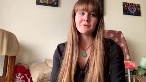 Snapshot of sweet_truffle chatting on March 4, 2025, 7:11 pm Heidi Brenner - Please check bio for schedule FAQ online show from March 4, 2025, 7:11 pm
