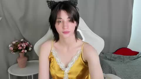 Carolina Lu online show from June 12, 2026, 2:32 am
