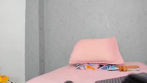 Snapshot of sweet_victoria_19 chatting on October 8, 2025, 7:55 pm Victoria online show from October 8, 2025, 7:55 pm