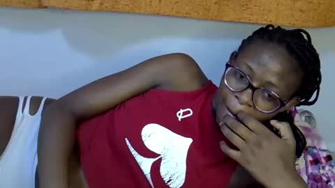 sweet_zarah online show from March 22, 2026, 1:42 am