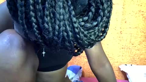 sweet_zarah online show from April 16, 2026, 9:10 am