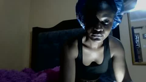 Snapshot of sweet_zella chatting on October 29, 2025, 10:11 pm zellate online show from October 29, 2025, 10:11 pm