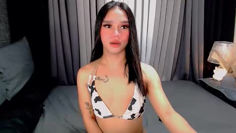 Snapshot of sweet_zoey12 chatting on October 6, 2025, 8:45 am bea takashi online show from October 6, 2025, 8:45 am