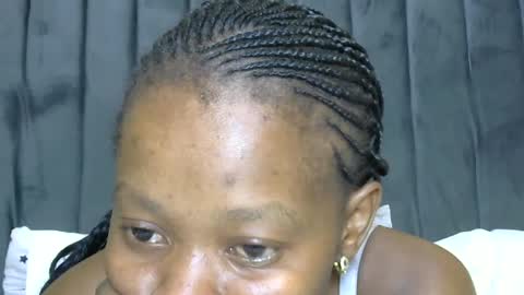LIANAH online show from June 14, 2026, 6:37 am