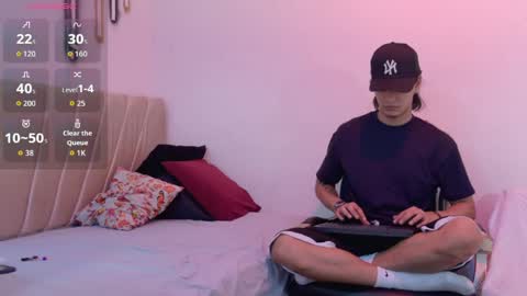 sweetauracouple online show from June 8, 2026, 12:27 pm