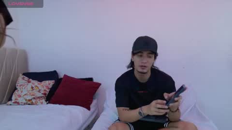 sweetauracouple online show from June 30, 2026, 12:28 pm