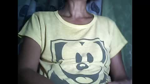 Snapshot of sweetbella24 chatting on September 11, 2025, 11:21 am im anne online show from September 11, 2025, 11:21 am