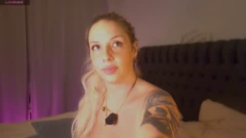 Snapshot of sweetbella95__ chatting on June 22, 2026, 3:25 am Bella online show from June 22, 2026, 3:25 am