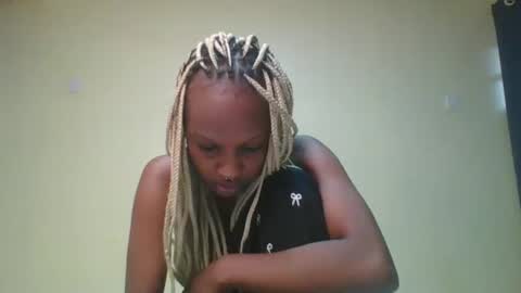 sweetberry30 online show from January 14, 2025, 11:20 am