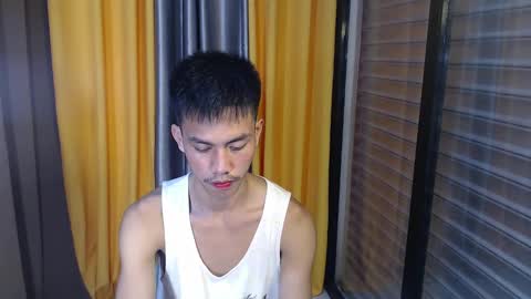 Snapshot of sweetbigcockz chatting on February 6, 2025, 9:43 am sweetbigcockz online show from February 6, 2025, 9:43 am