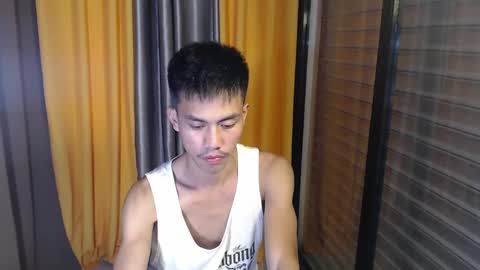 Snapshot of sweetbigcockz chatting on February 6, 2025, 12:48 pm sweetbigcockz online show from February 6, 2025, 12:48 pm