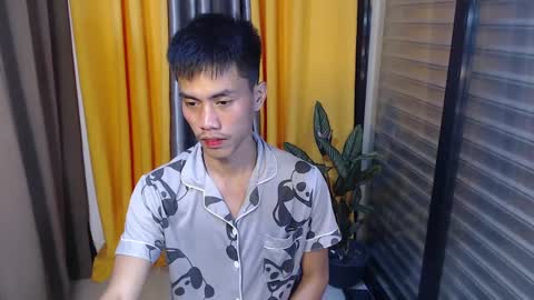 Snapshot of sweetbigcockz chatting on February 12, 2025, 3:05 pm sweetbigcockz online show from February 12, 2025, 3:05 pm