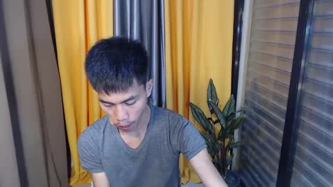 Snapshot of sweetbigcockz chatting on February 14, 2025, 2:33 pm sweetbigcockz online show from February 14, 2025, 2:33 pm