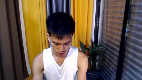 Snapshot of sweetbigcockz chatting on February 26, 2025, 4:35 pm sweetbigcockz online show from February 26, 2025, 4:35 pm