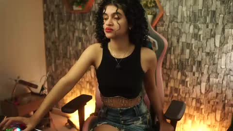 Salom independent model online show from June 4, 2026, 6:03 pm