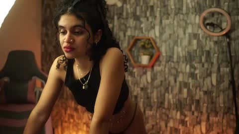 Salom independent model online show from June 11, 2026, 3:59 am