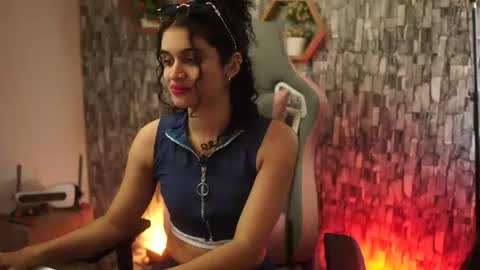 Salom independent model online show from June 21, 2026, 8:44 pm