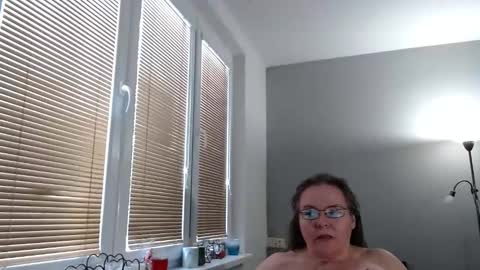 Sweetboobs85h online show from February 15, 2025, 1:16 pm