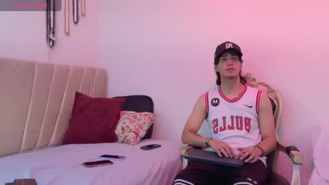 sweetbutspicy online show from June 6, 2026, 11:59 am