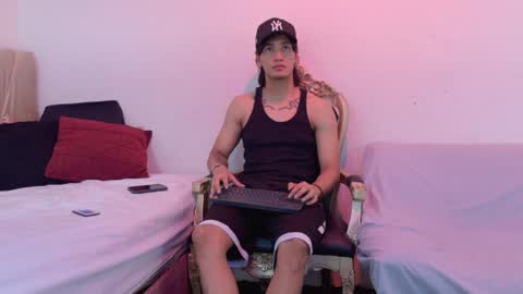 sweetbutspicy online show from June 9, 2026, 12:17 pm