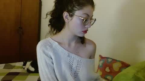 sweetcalm_ online show from June 6, 2026, 3:33 am
