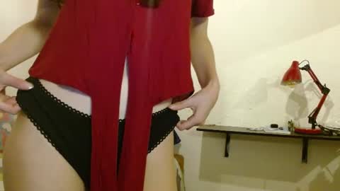 sweetcalm_ online show from June 23, 2026, 9:57 pm