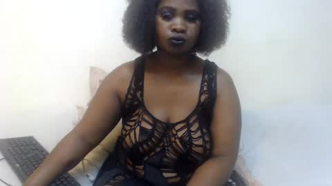 queen online show from July 28, 2026, 8:01 pm