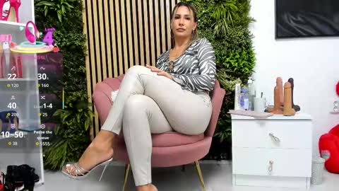 Cherry online show from October 12, 2025, 6:01 am