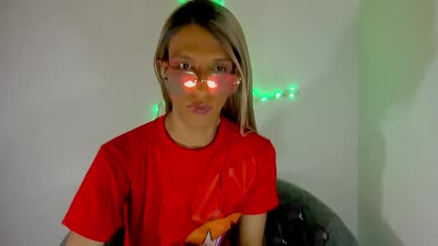 Amelia online show from April 22, 2026, 6:42 pm