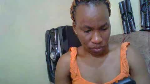 sweetdiva2012 online show from October 6, 2025, 6:11 am