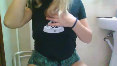 Sweet Dyzy online show from February 16, 2025, 8:21 am