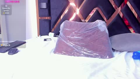 Snapshot of sweetebonny1 chatting on December 19, 2024, 2:13 pm Jimena online show from December 19, 2024, 2:13 pm