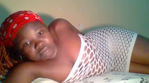 Snapshot of sweetebonygal chatting on July 22, 2026, 12:57 am Grace online show from July 22, 2026, 12:57 am