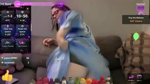 Snapshot of sweeteileen887 chatting on March 6, 2025, 7:03 am Eileen online show from March 6, 2025, 7:03 am